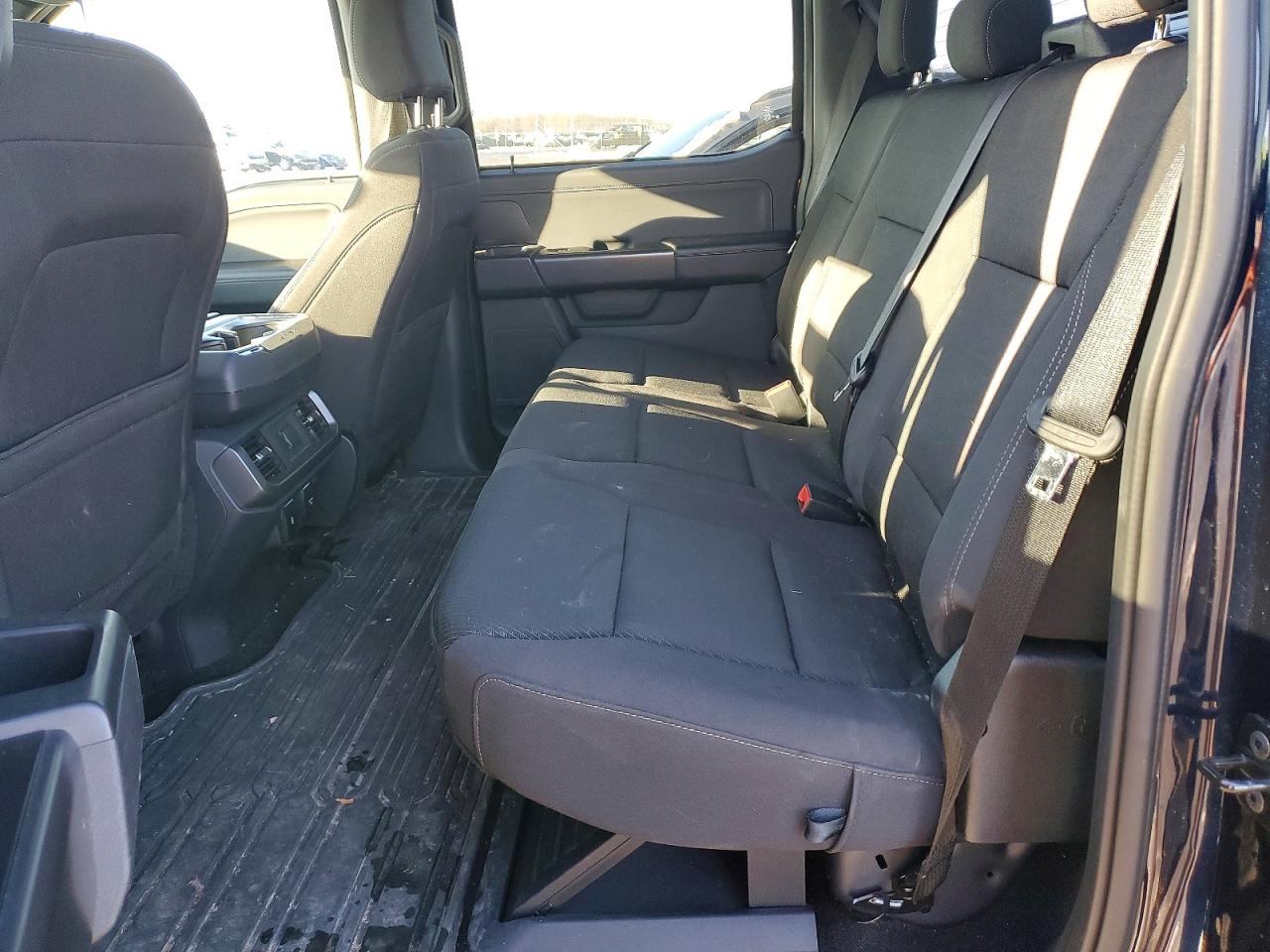 2024 FORD F150 XLT photo 19