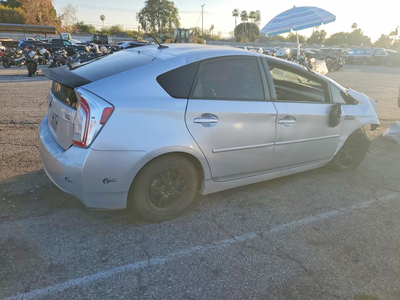 2012 TOYOTA PRIUS photo 3