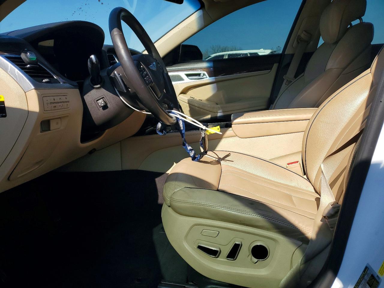 2015 HYUNDAI GENESIS 3.8L photo 7