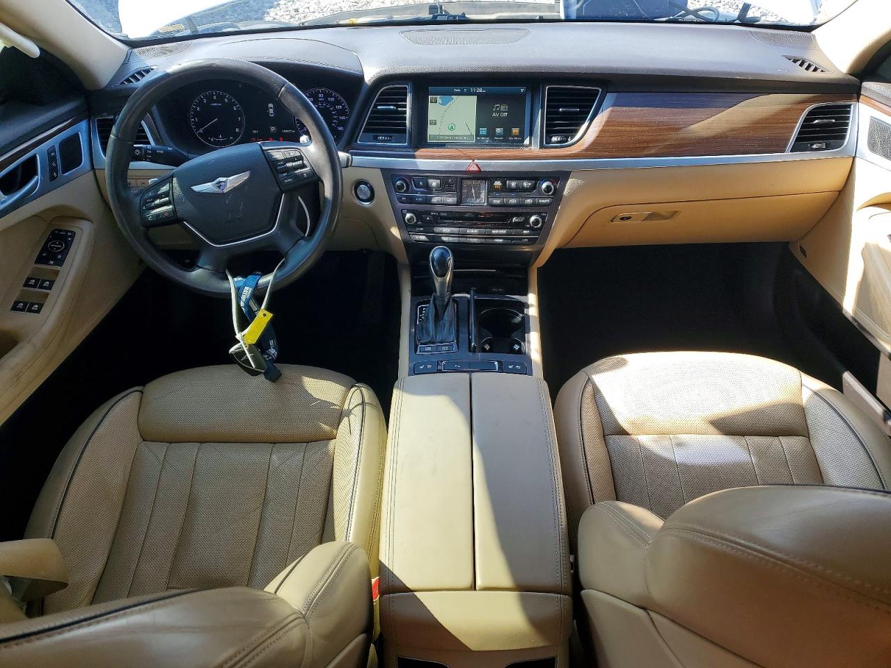 2015 HYUNDAI GENESIS 3.8L photo 8