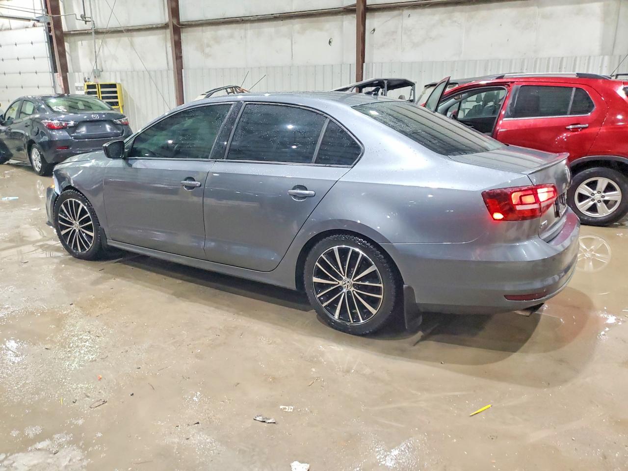 2017 VOLKSWAGEN JETTA SPORT photo 4