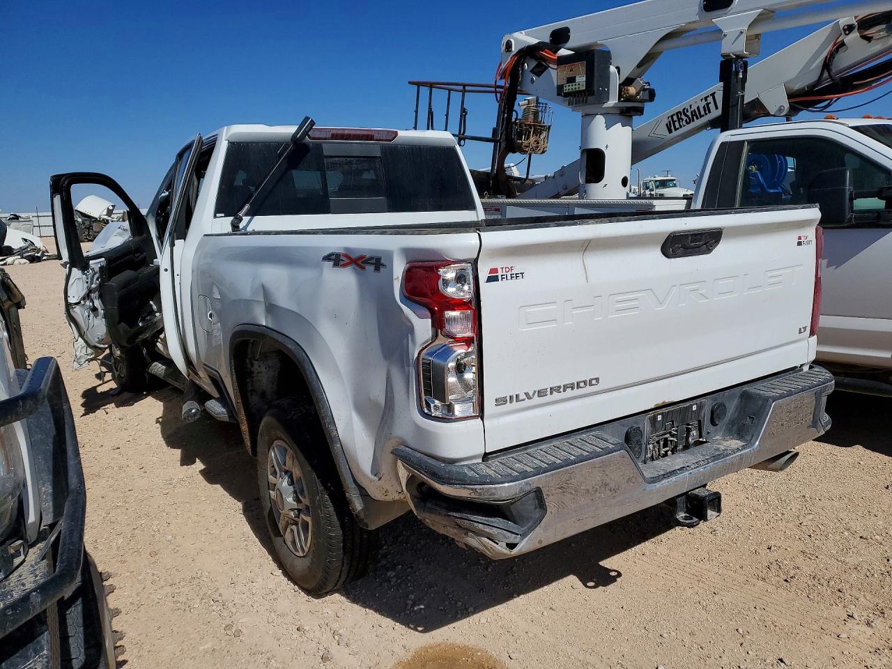 2025 CHEVROLET SILVERADO K2500 HEAVY DUTY LT photo 3