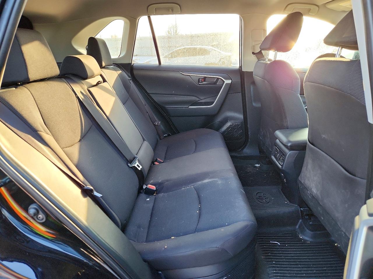 2025 TOYOTA RAV4 LE photo 21