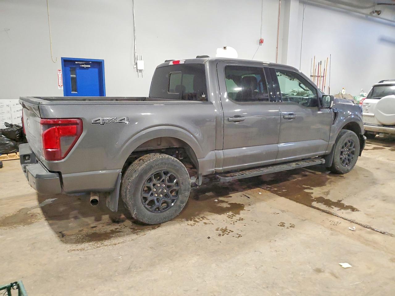 2024 FORD F150 XLT photo 3