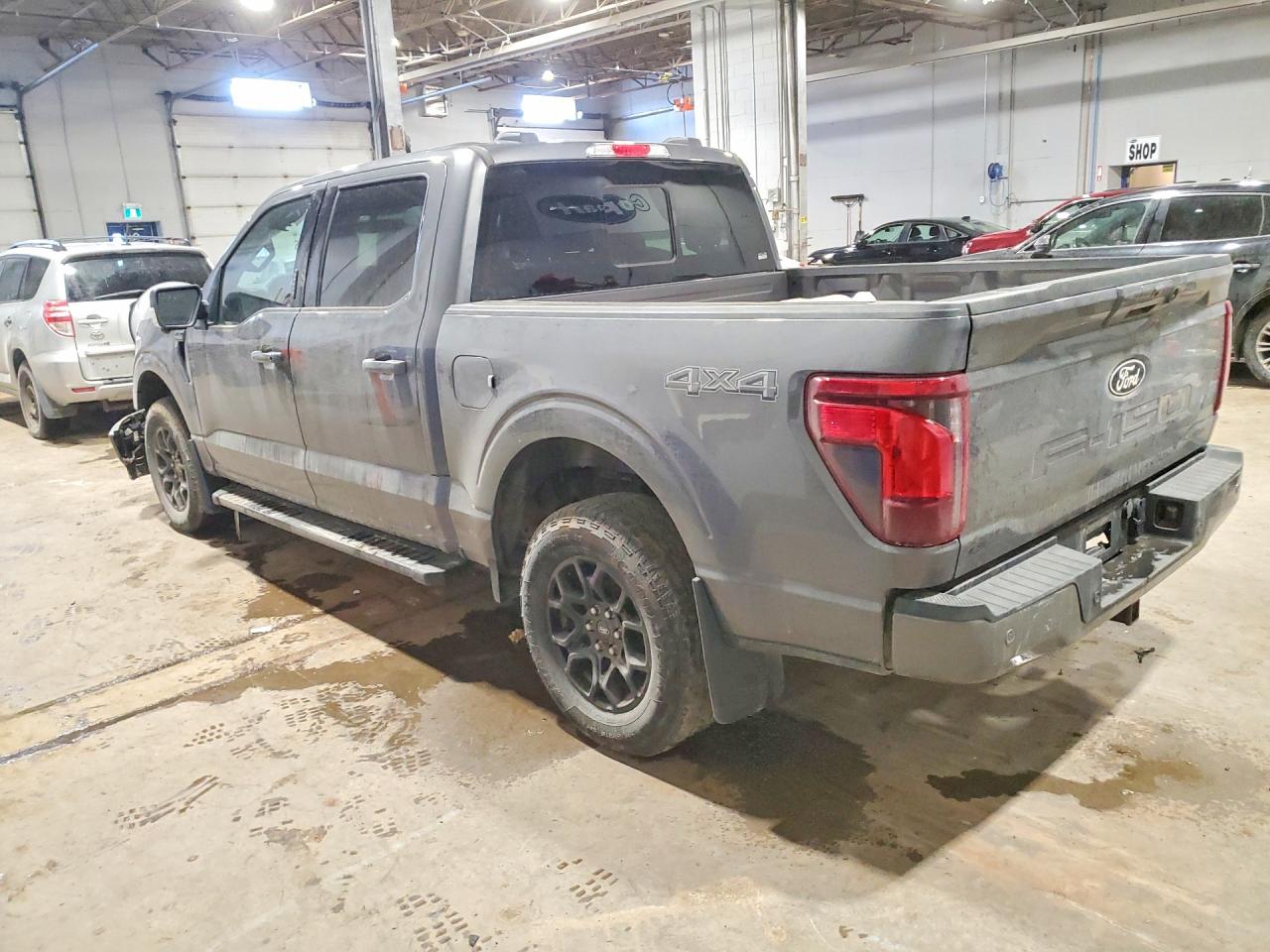2024 FORD F150 XLT photo 2