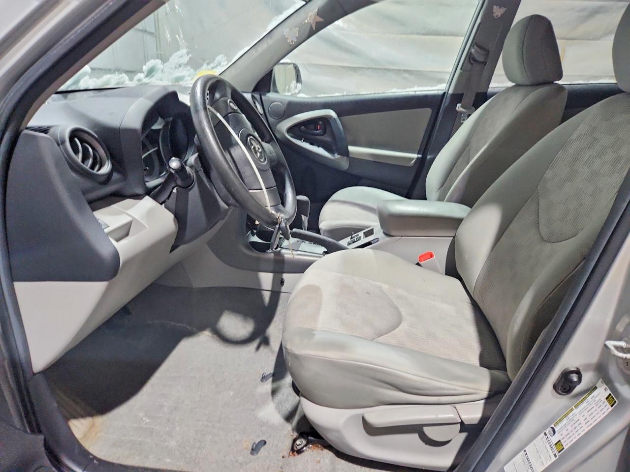 2010 TOYOTA RAV4 photo 13