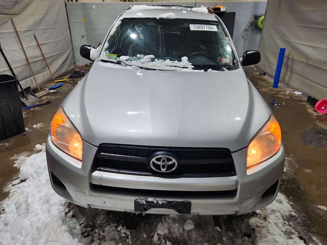2010 TOYOTA RAV4 photo 9