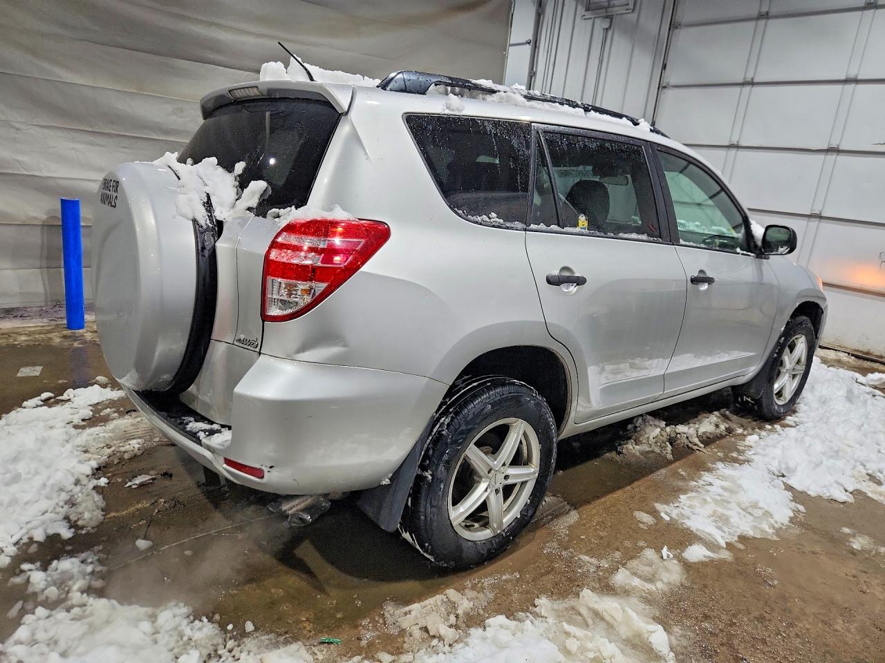 2010 TOYOTA RAV4 photo 5