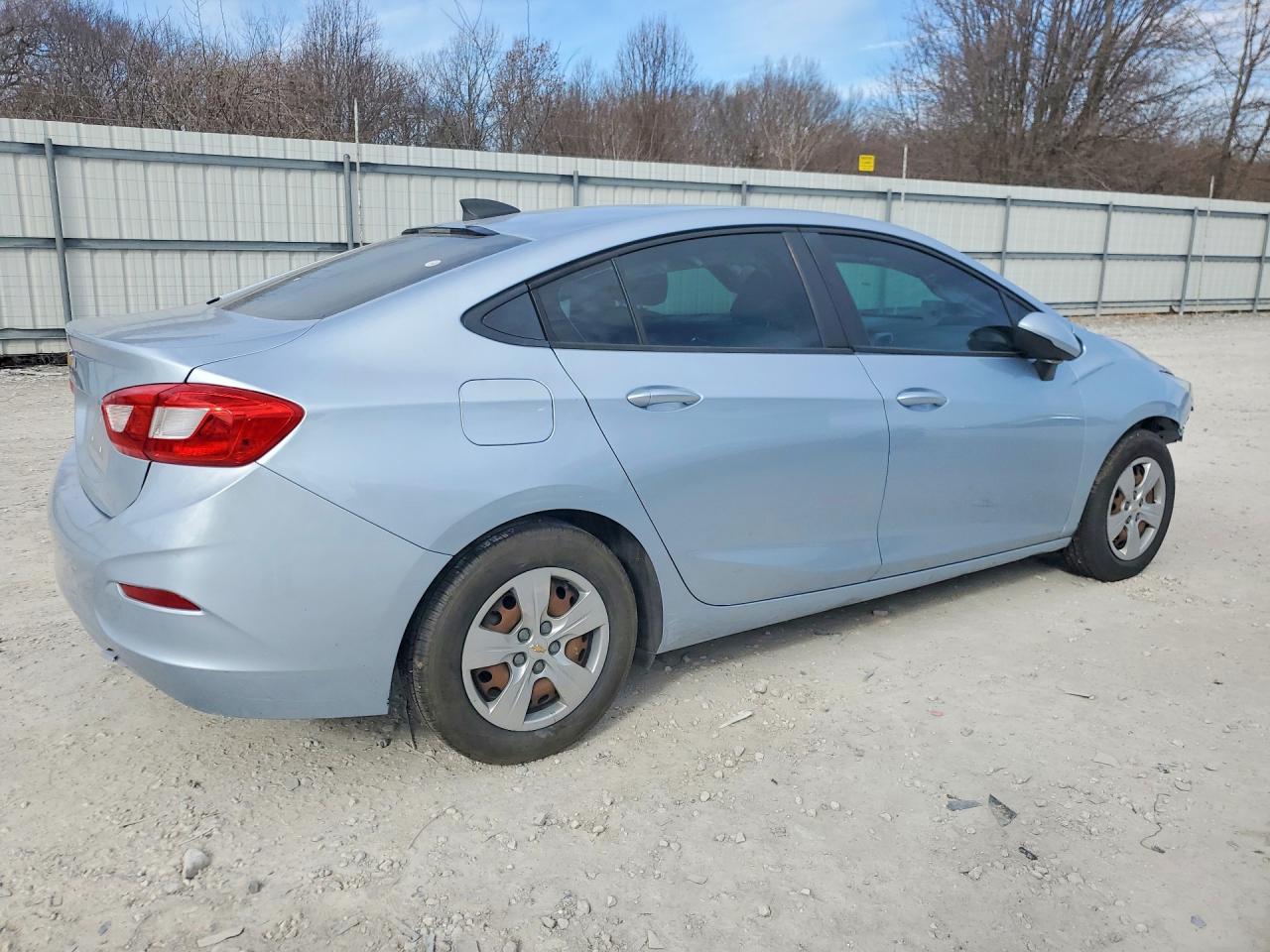 2017 CHEVROLET CRUZE LS photo 5