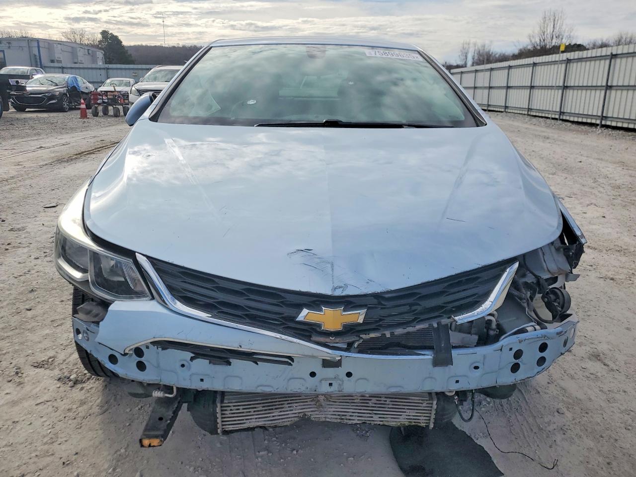 2017 CHEVROLET CRUZE LS photo 9