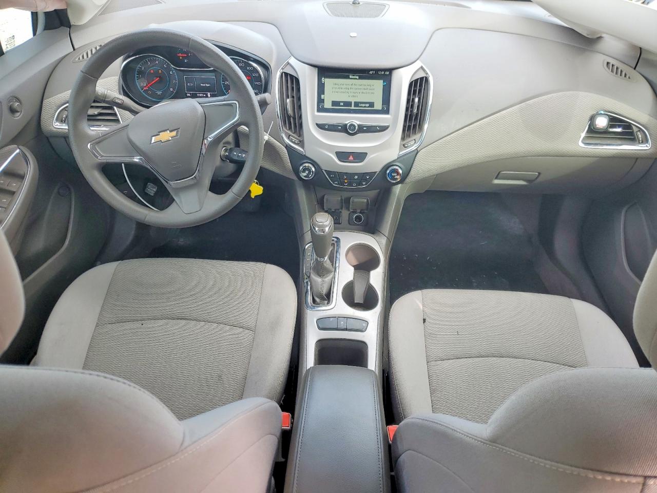 2017 CHEVROLET CRUZE LS photo 15