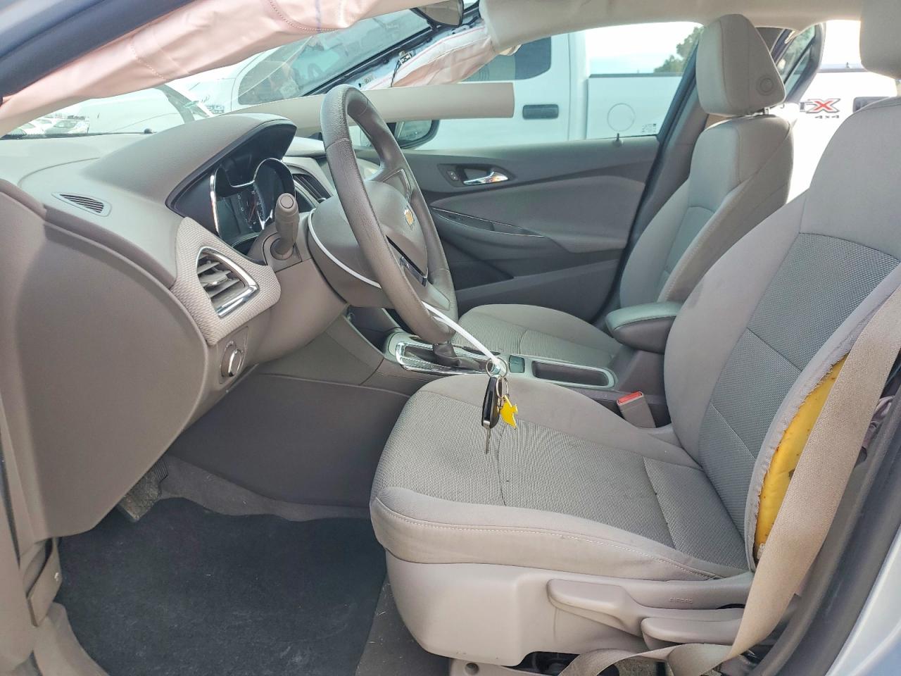 2017 CHEVROLET CRUZE LS photo 13