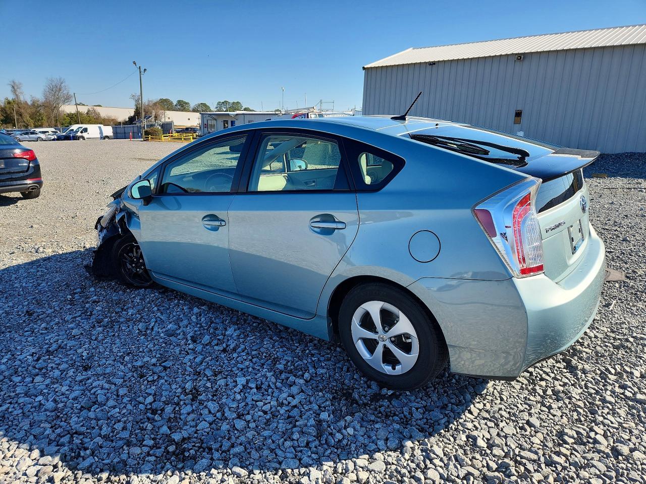 2015 TOYOTA PRIUS photo 2
