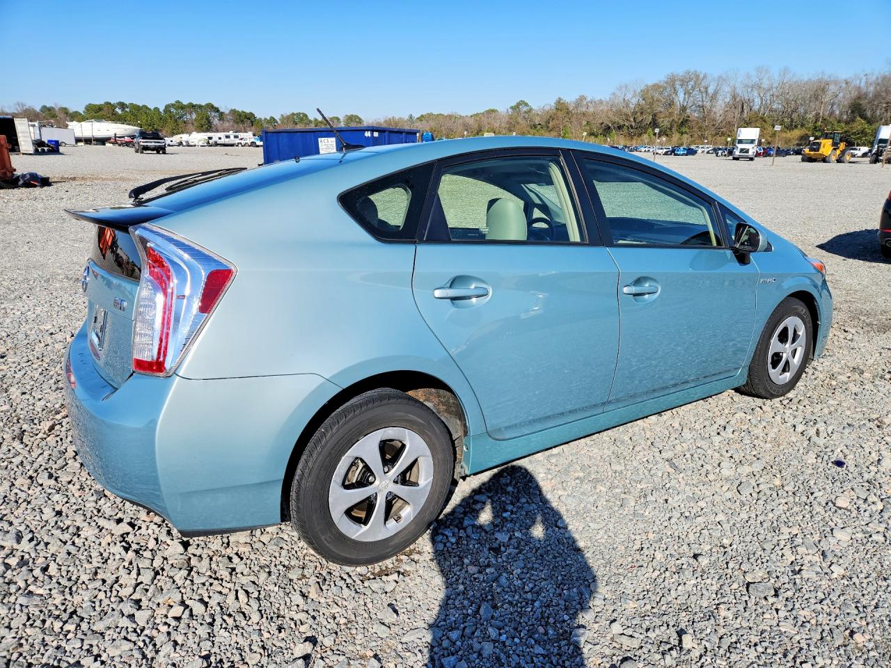 2015 TOYOTA PRIUS photo 3