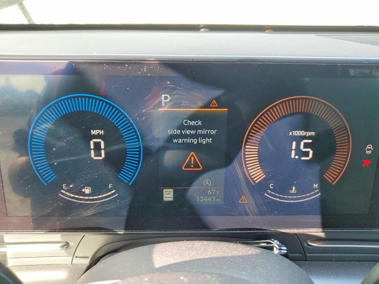 2025 HYUNDAI KONA SE photo 9