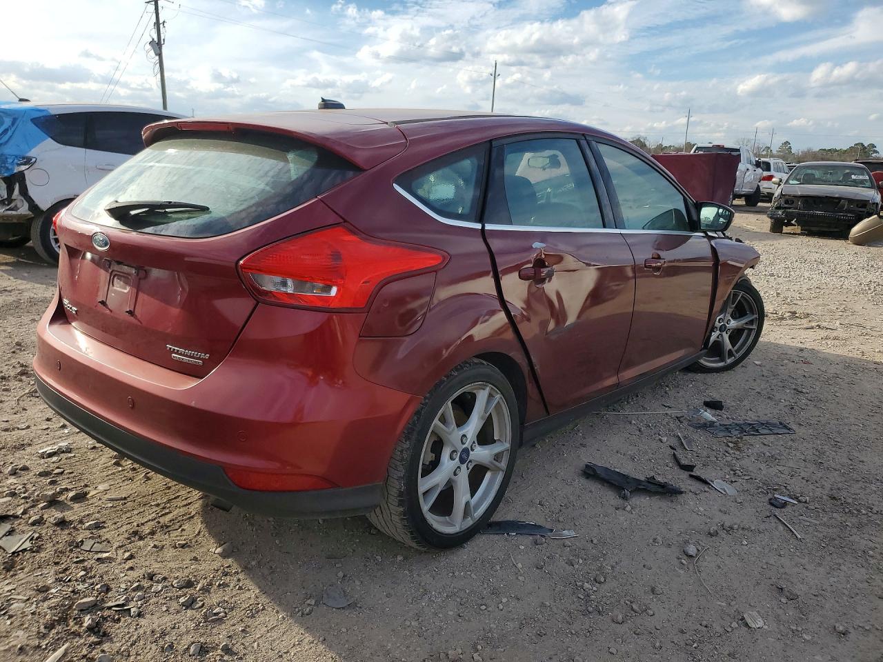 2015 FORD FOCUS TITANIUM photo 3