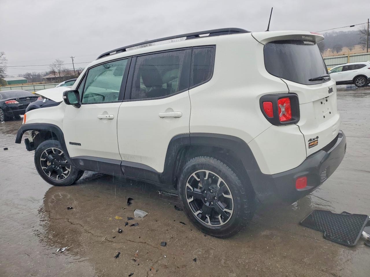 2023 JEEP RENEGADE LATITUDE photo 3