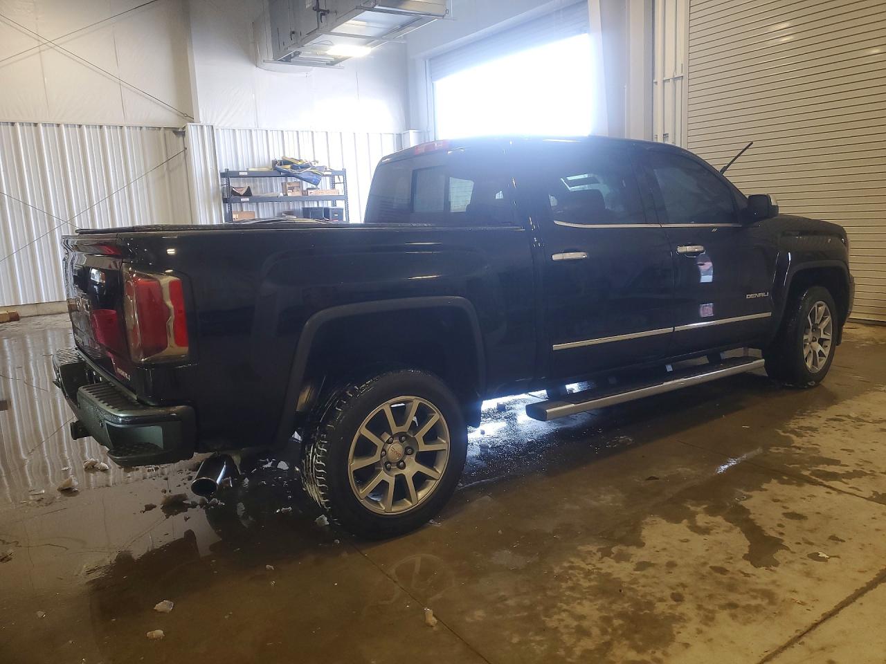 2017 GMC SIERRA K1500 DENALI photo 5