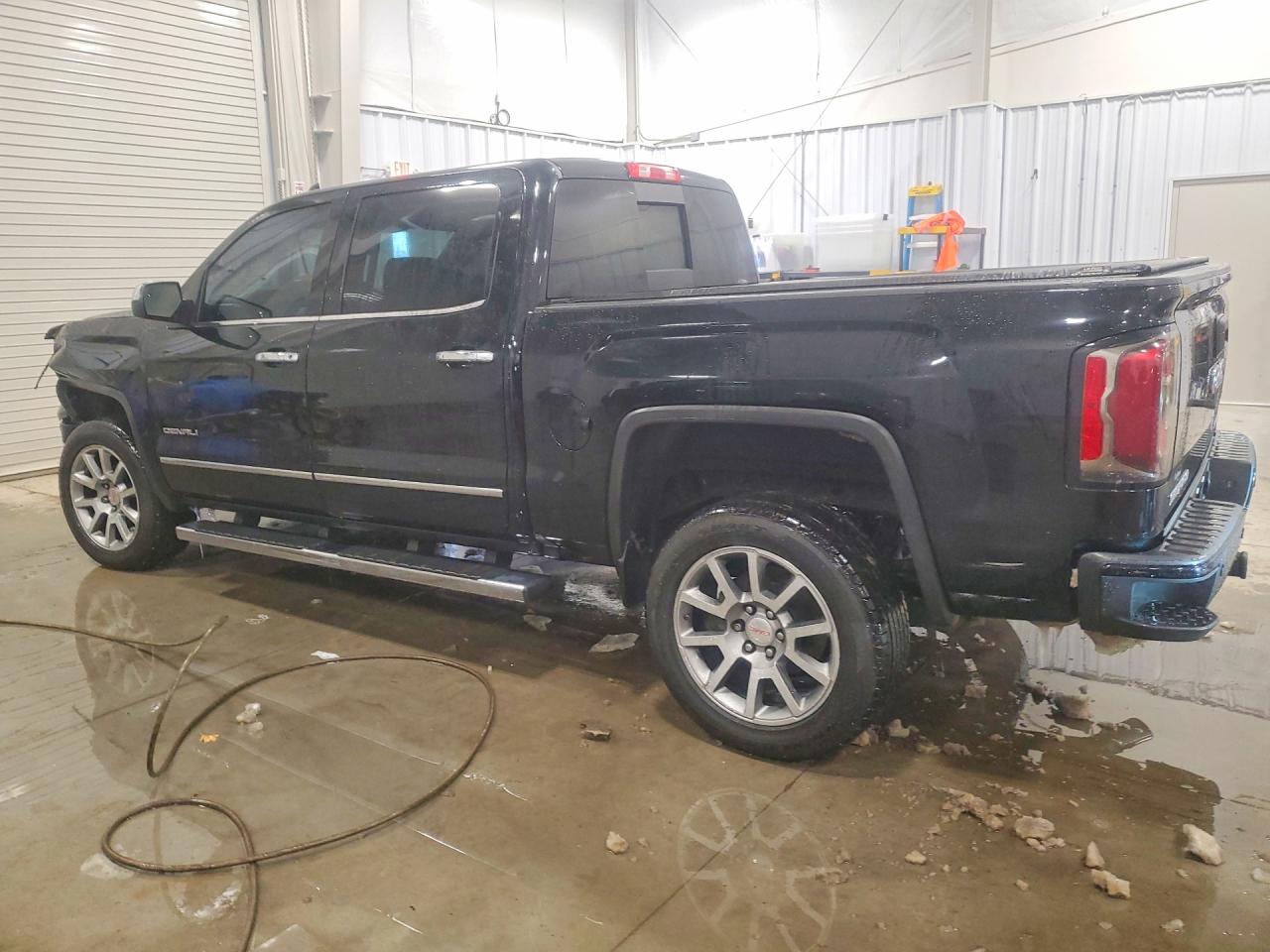 2017 GMC SIERRA K1500 DENALI photo 3