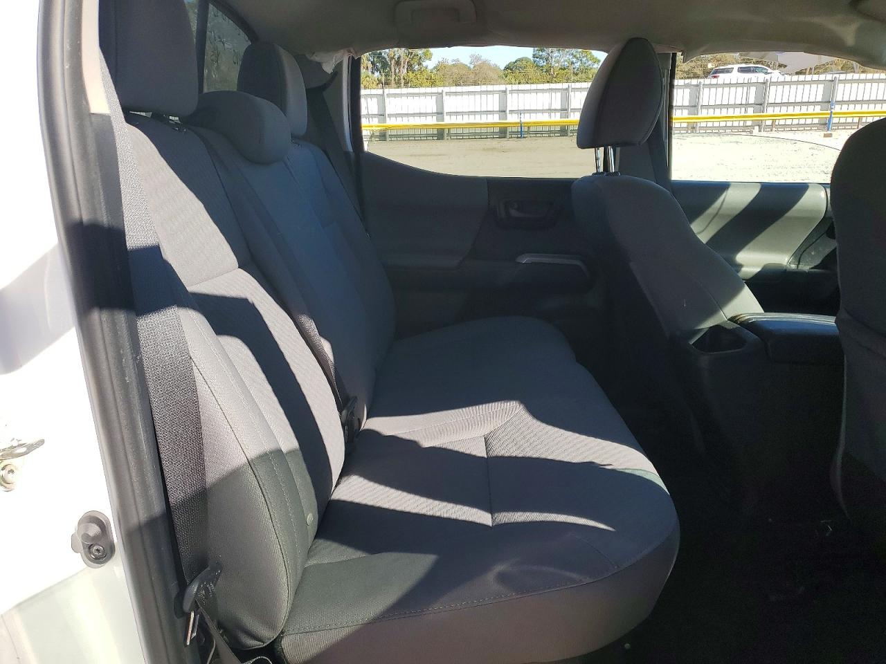 2021 TOYOTA TACOMA DOUBLE CAB photo 19