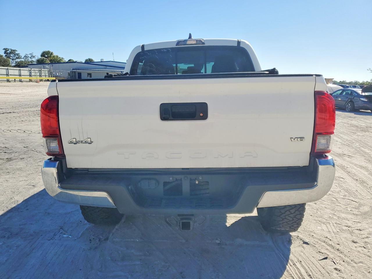 2021 TOYOTA TACOMA DOUBLE CAB photo 11