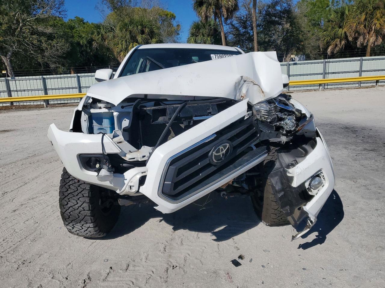 2021 TOYOTA TACOMA DOUBLE CAB photo 9
