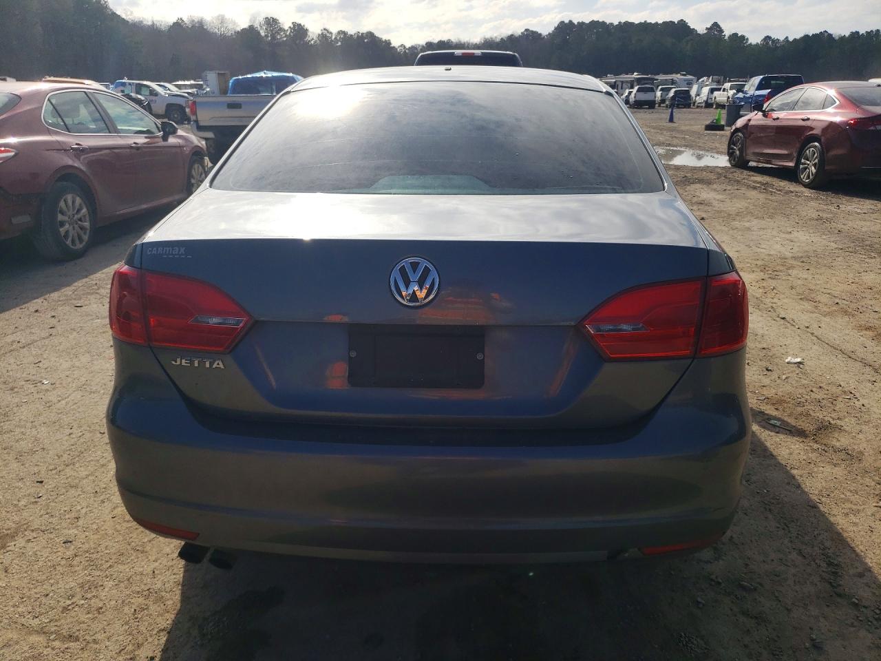 2013 VOLKSWAGEN JETTA BASE photo 6