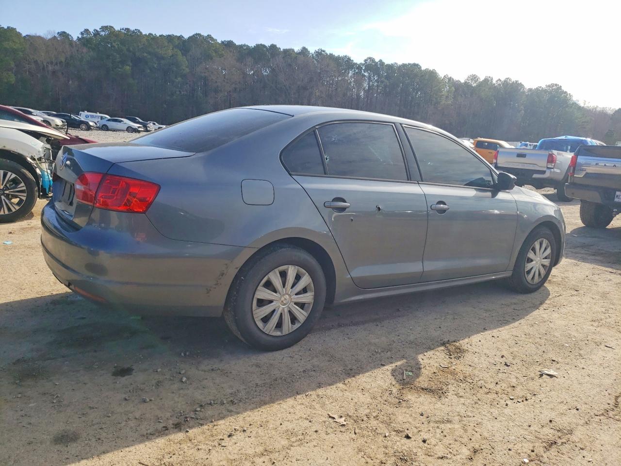 2013 VOLKSWAGEN JETTA BASE photo 3