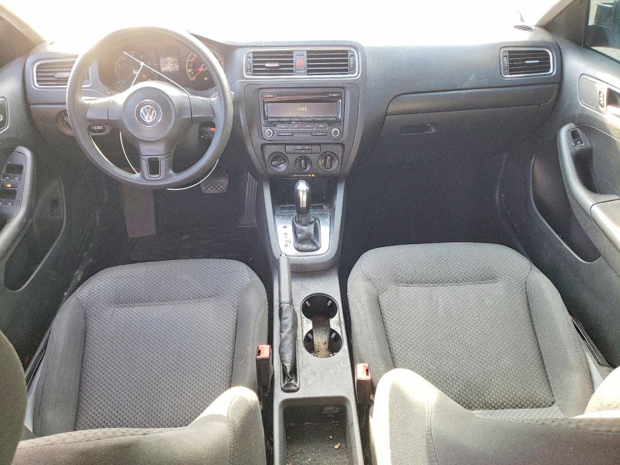 2013 VOLKSWAGEN JETTA BASE photo 8