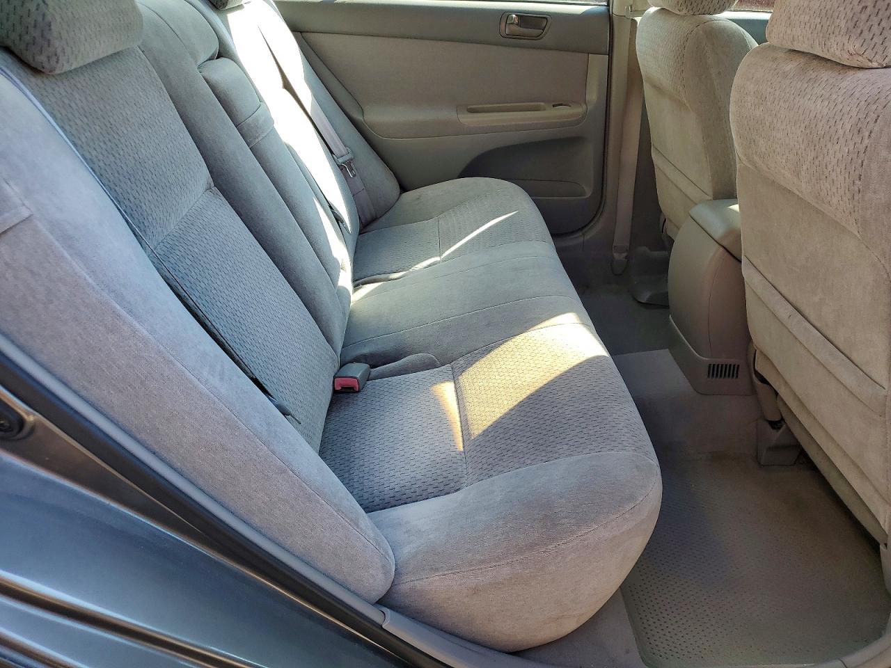 2002 TOYOTA CAMRY LE V6 photo 28