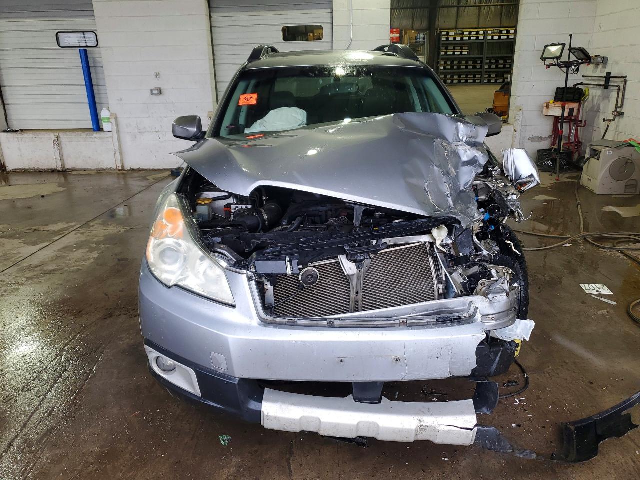 2011 SUBARU OUTBACK 2.5I LIMITED photo 9