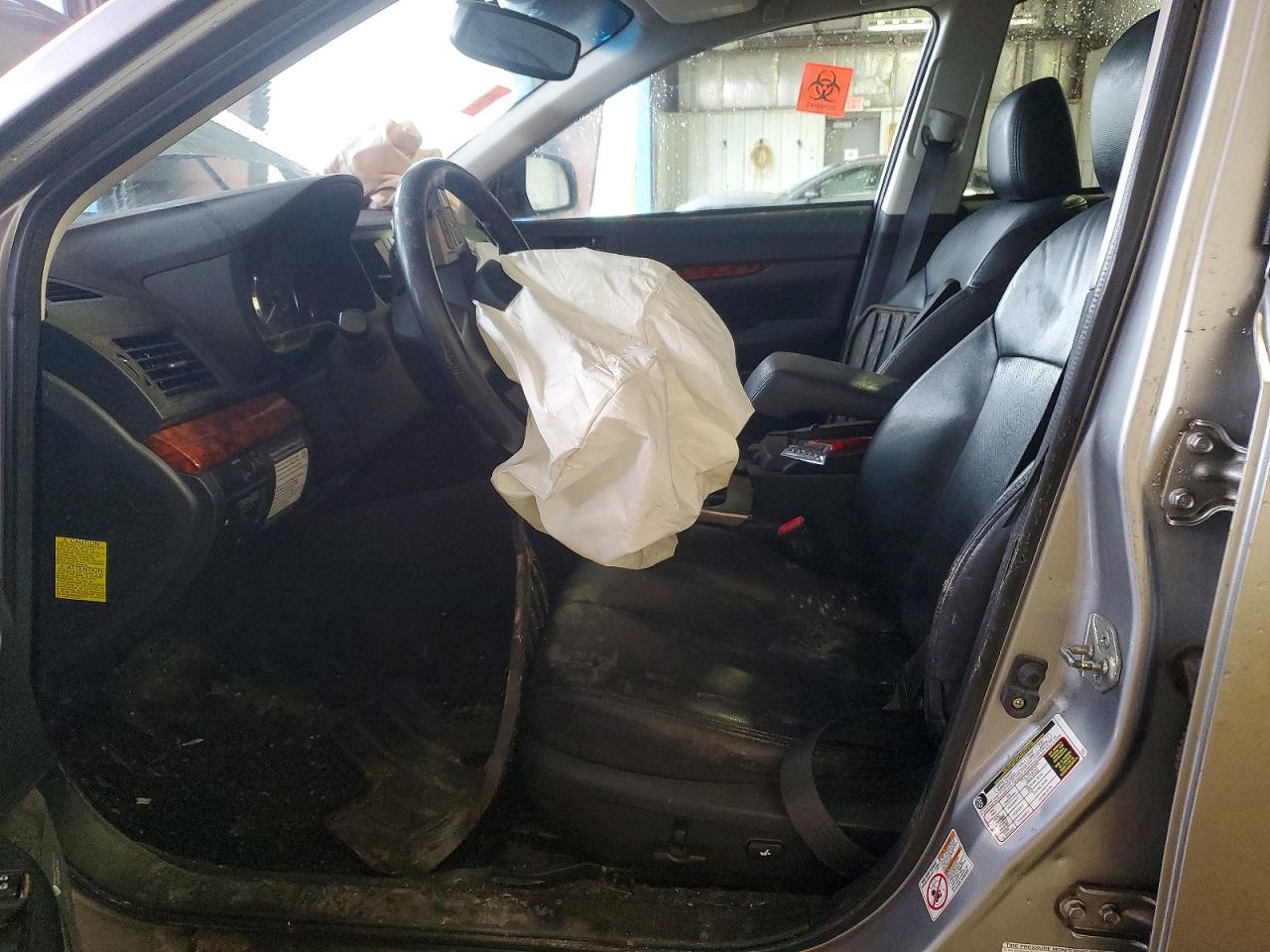 2011 SUBARU OUTBACK 2.5I LIMITED photo 13