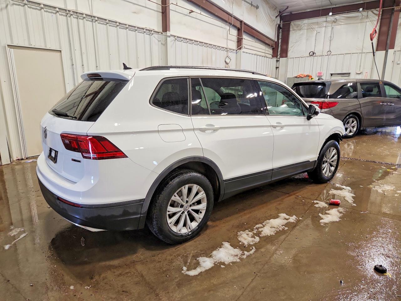 2020 VOLKSWAGEN TIGUAN S photo 5