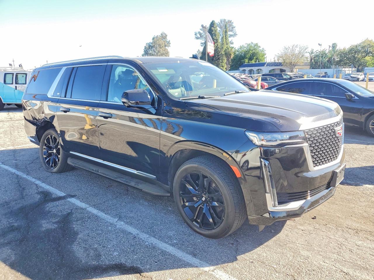 2023 CADILLAC ESCALADE ESV LUXURY photo 4