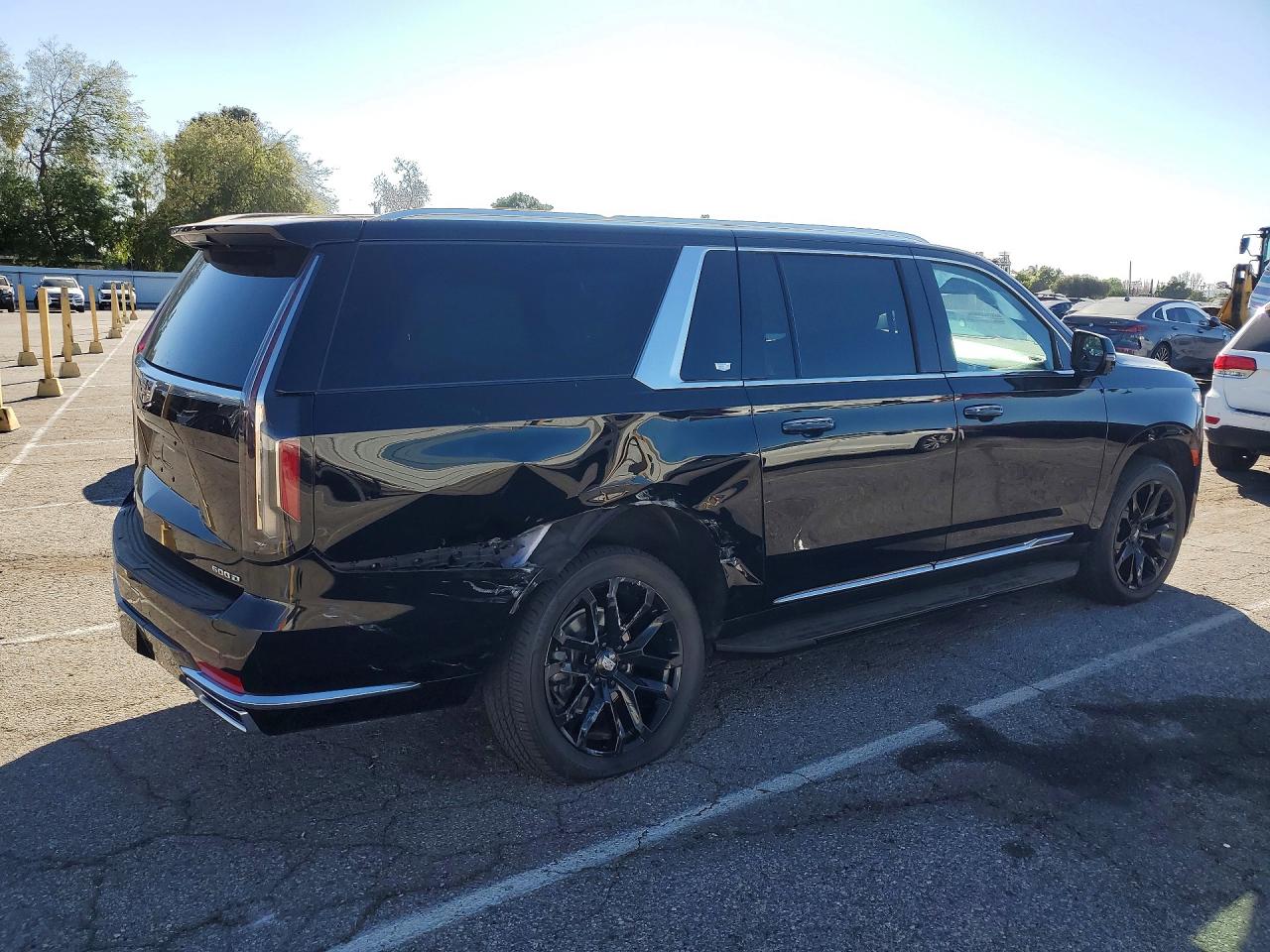 2023 CADILLAC ESCALADE ESV LUXURY photo 3