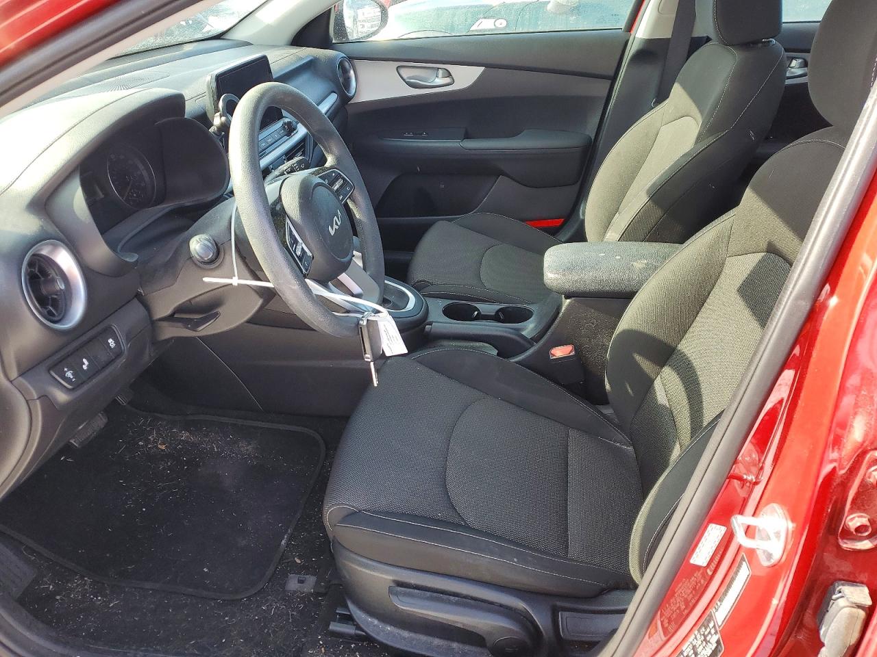 2023 KIA FORTE LXS photo 13