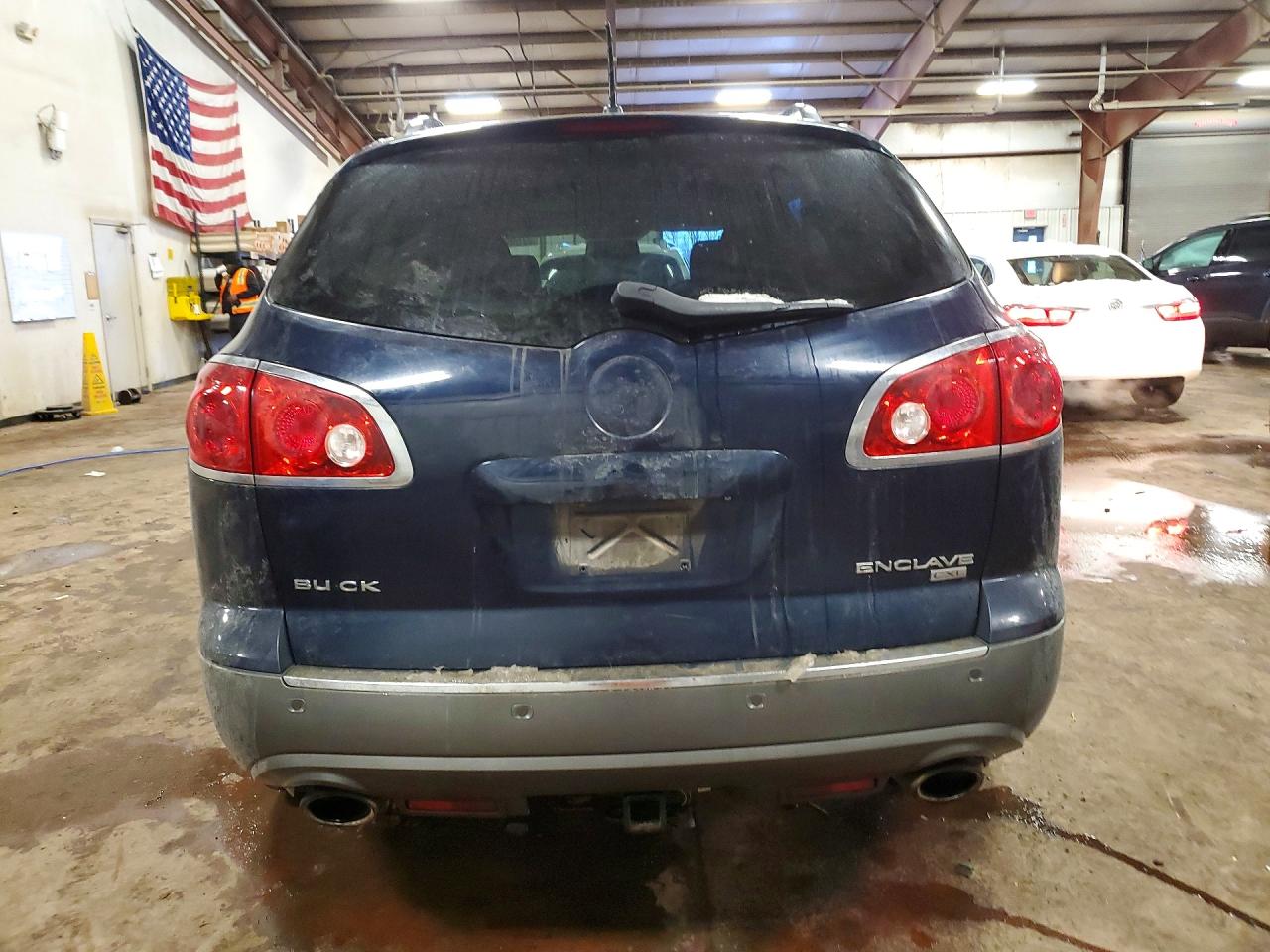 2011 BUICK ENCLAVE CXL photo 6