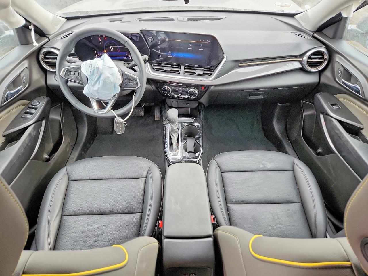 2025 CHEVROLET TRAX ACTIV photo 8