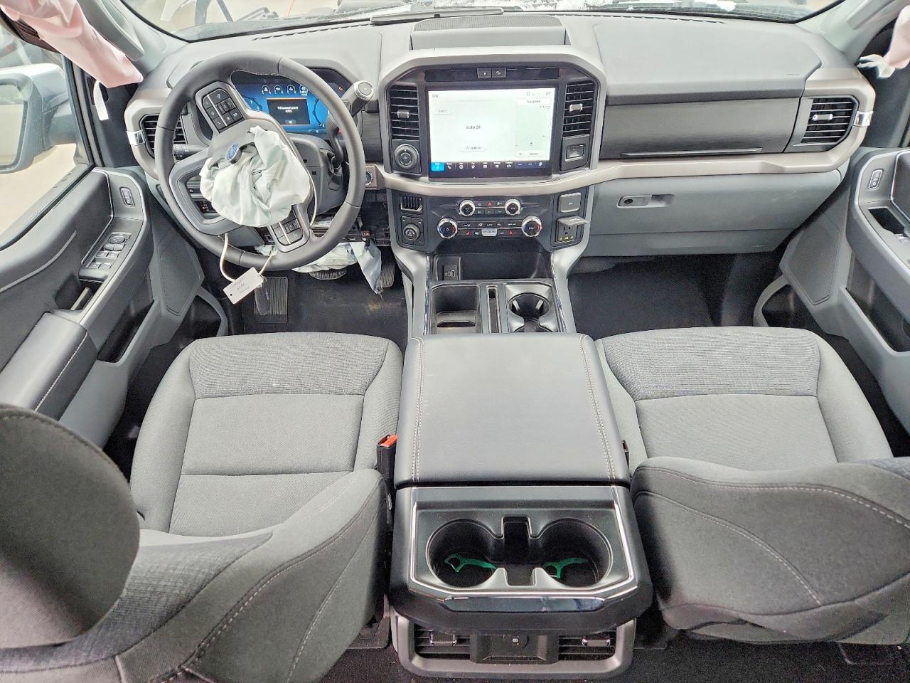 2025 FORD F150 XLT photo 22