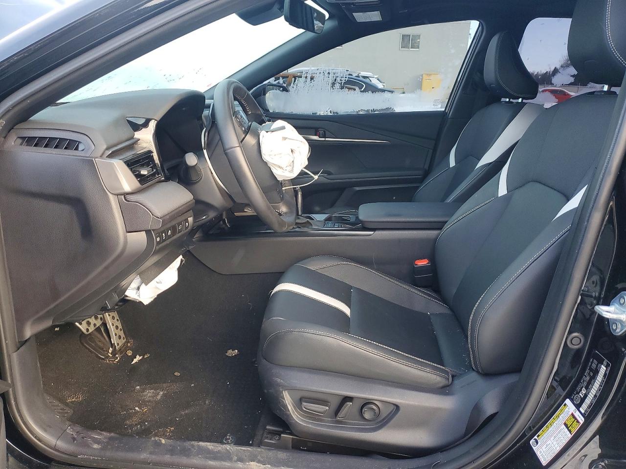 2025 TOYOTA CAMRY XSE photo 13