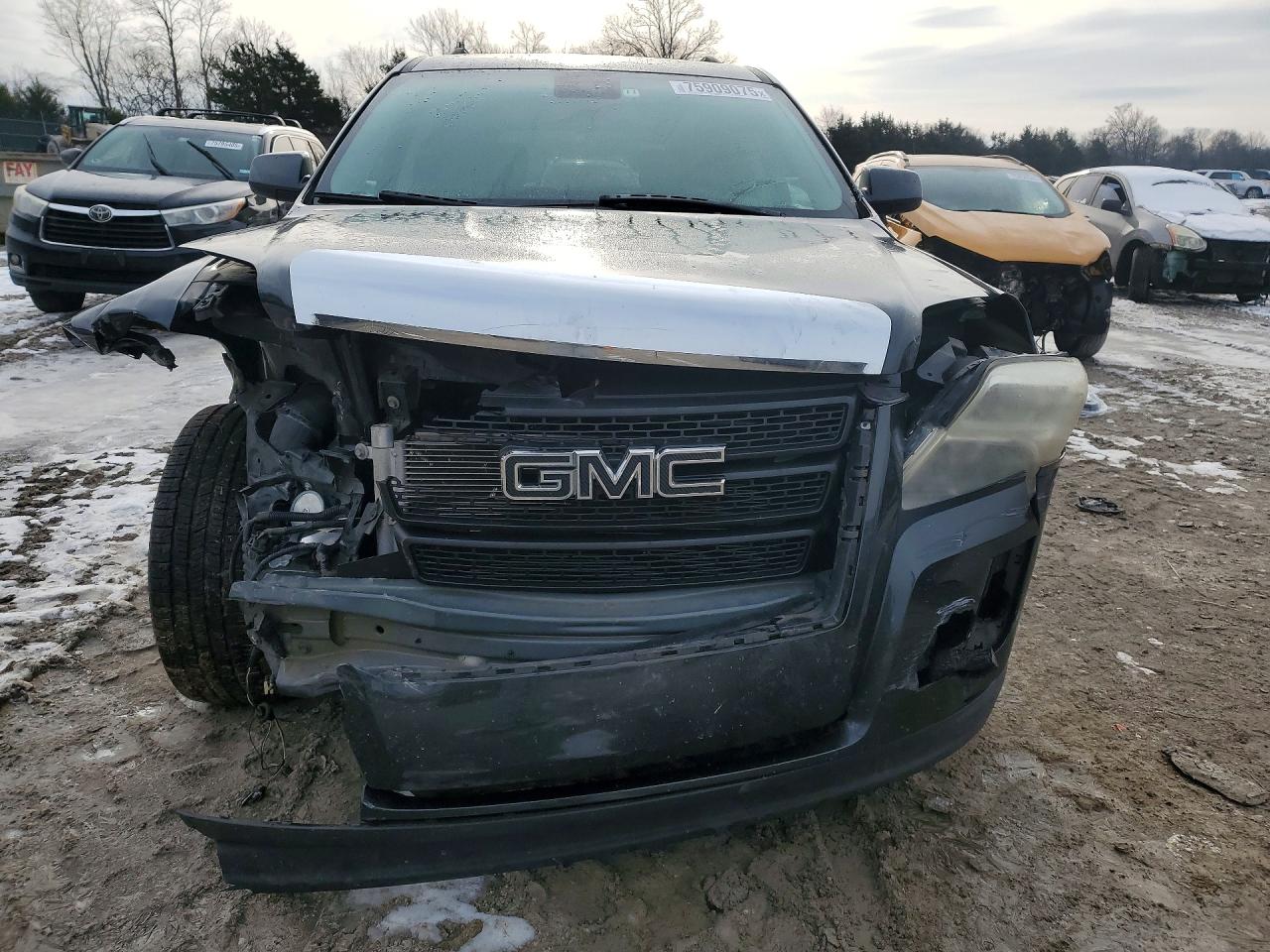 2013 GMC TERRAIN SLE photo 9