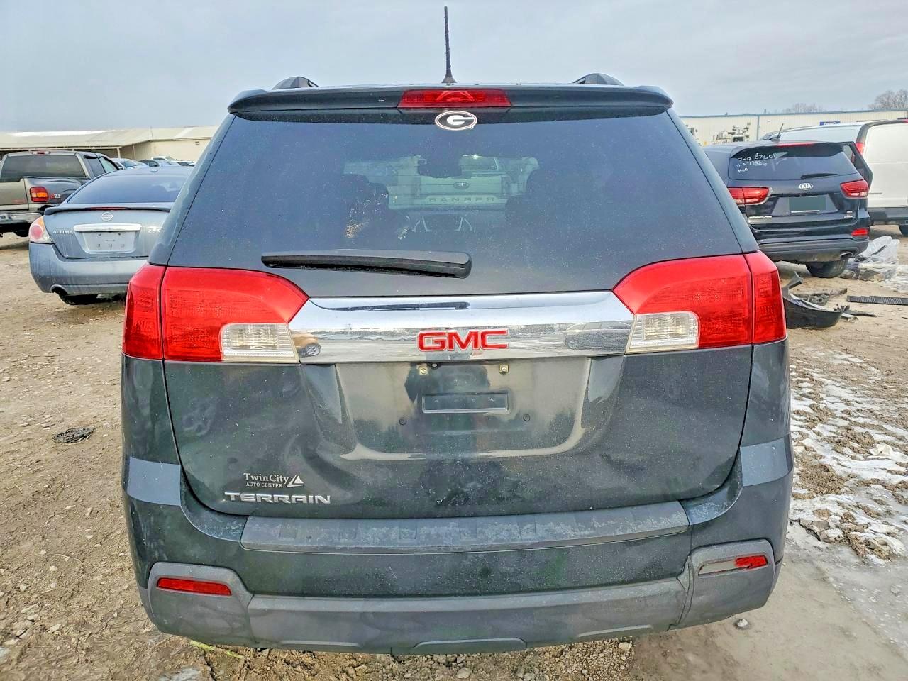 2013 GMC TERRAIN SLE photo 11