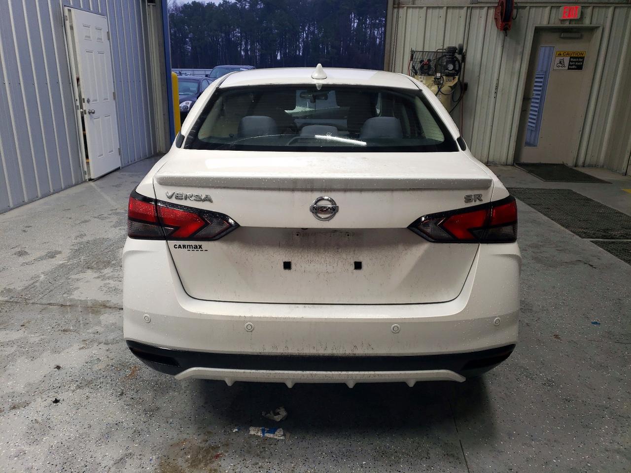 2020 NISSAN VERSA SR photo 6