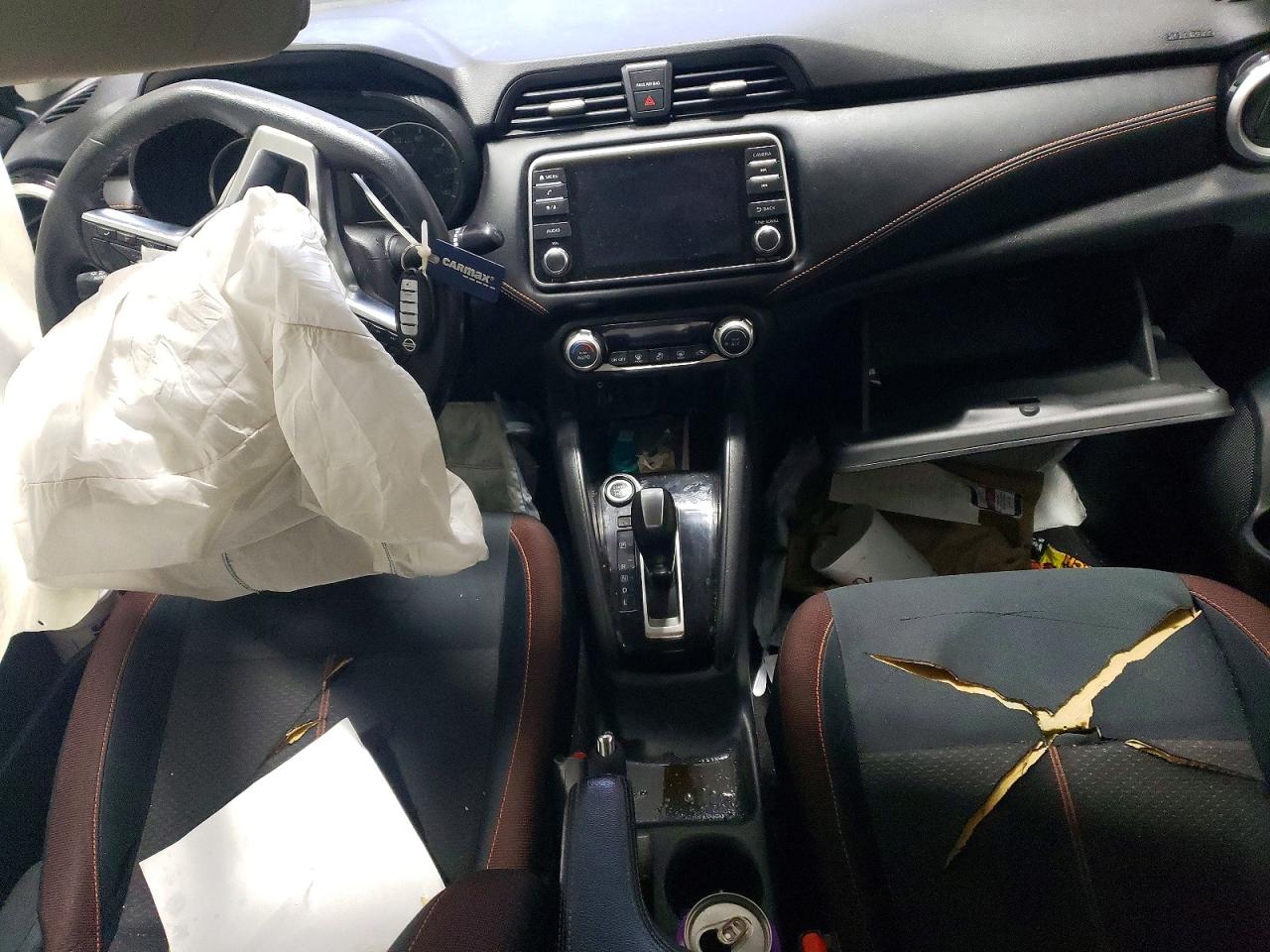 2020 NISSAN VERSA SR photo 8