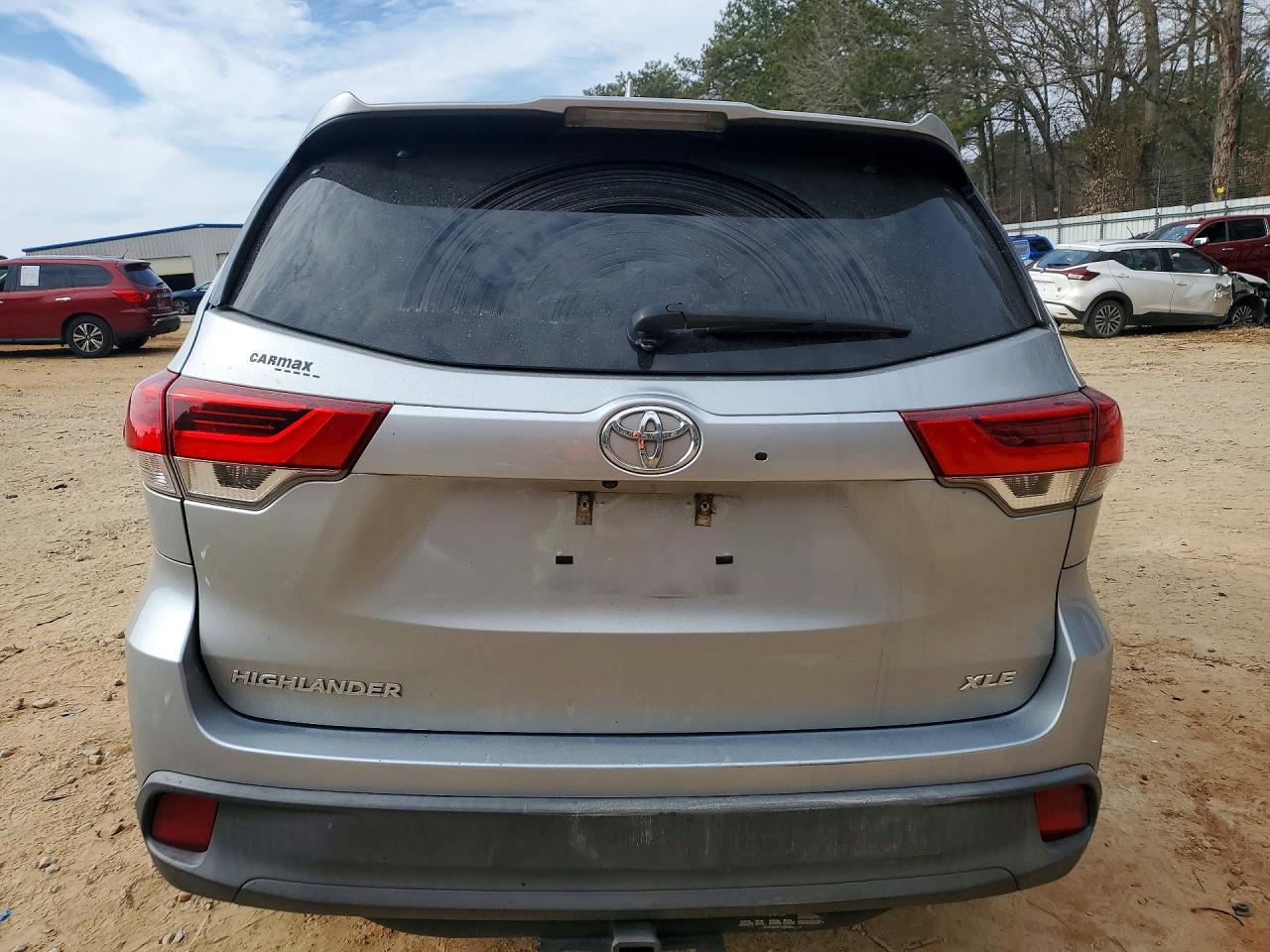 2019 TOYOTA HIGHLANDER SE photo 11