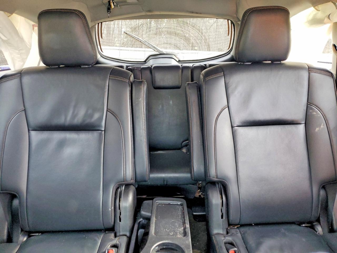 2019 TOYOTA HIGHLANDER SE photo 19