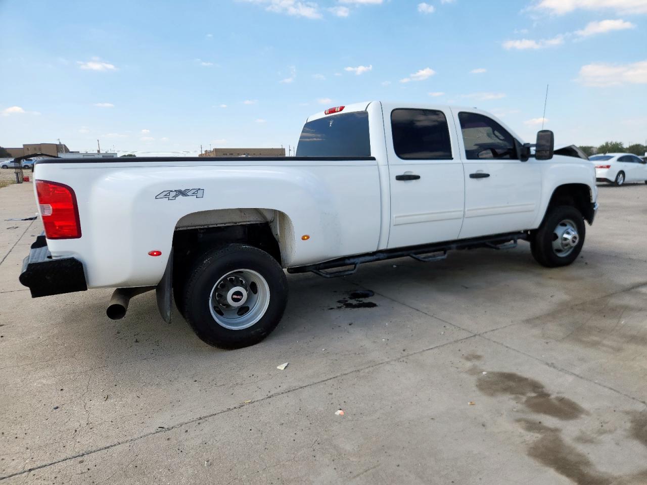 2011 GMC SIERRA K3500 SLE photo 7