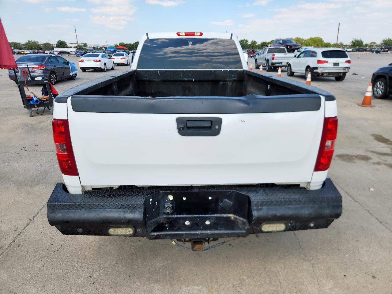 2011 GMC SIERRA K3500 SLE photo 16
