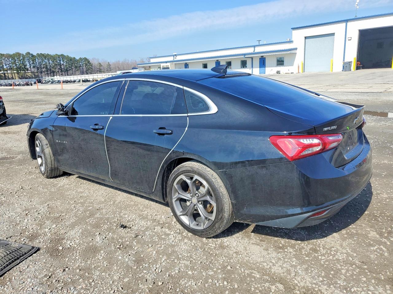 2021 CHEVROLET MALIBU LT photo 3