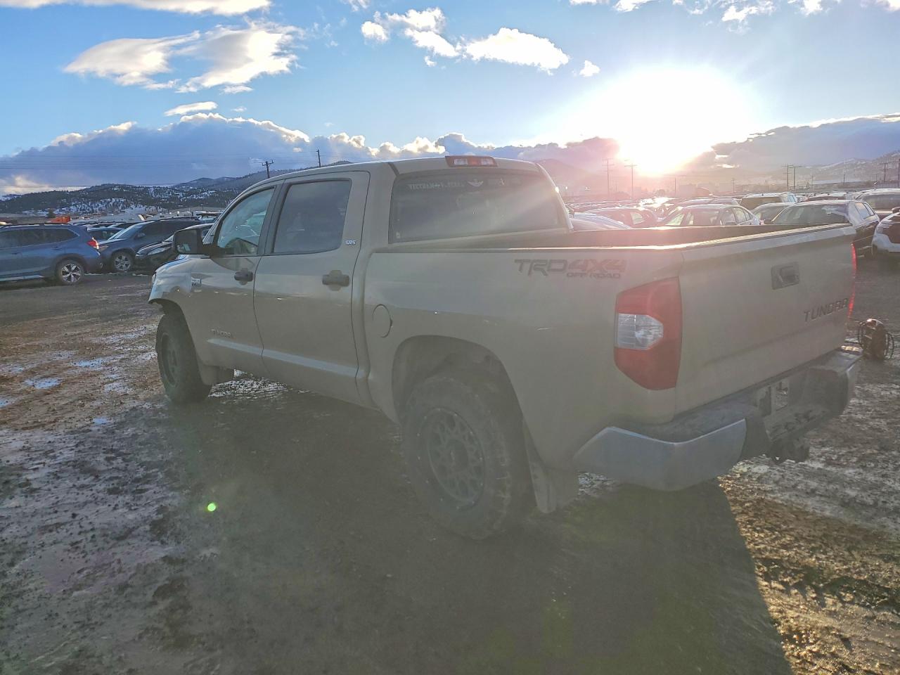 2018 TOYOTA TUNDRA CREWMAX SR5 photo 3